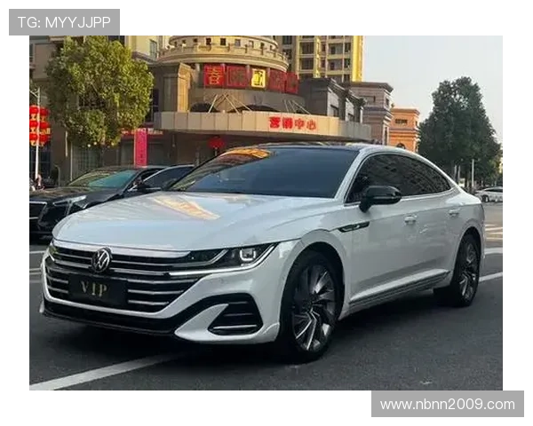 15万级入手白色大众CC轿跑,7.7秒破百,4万公里准新车况!